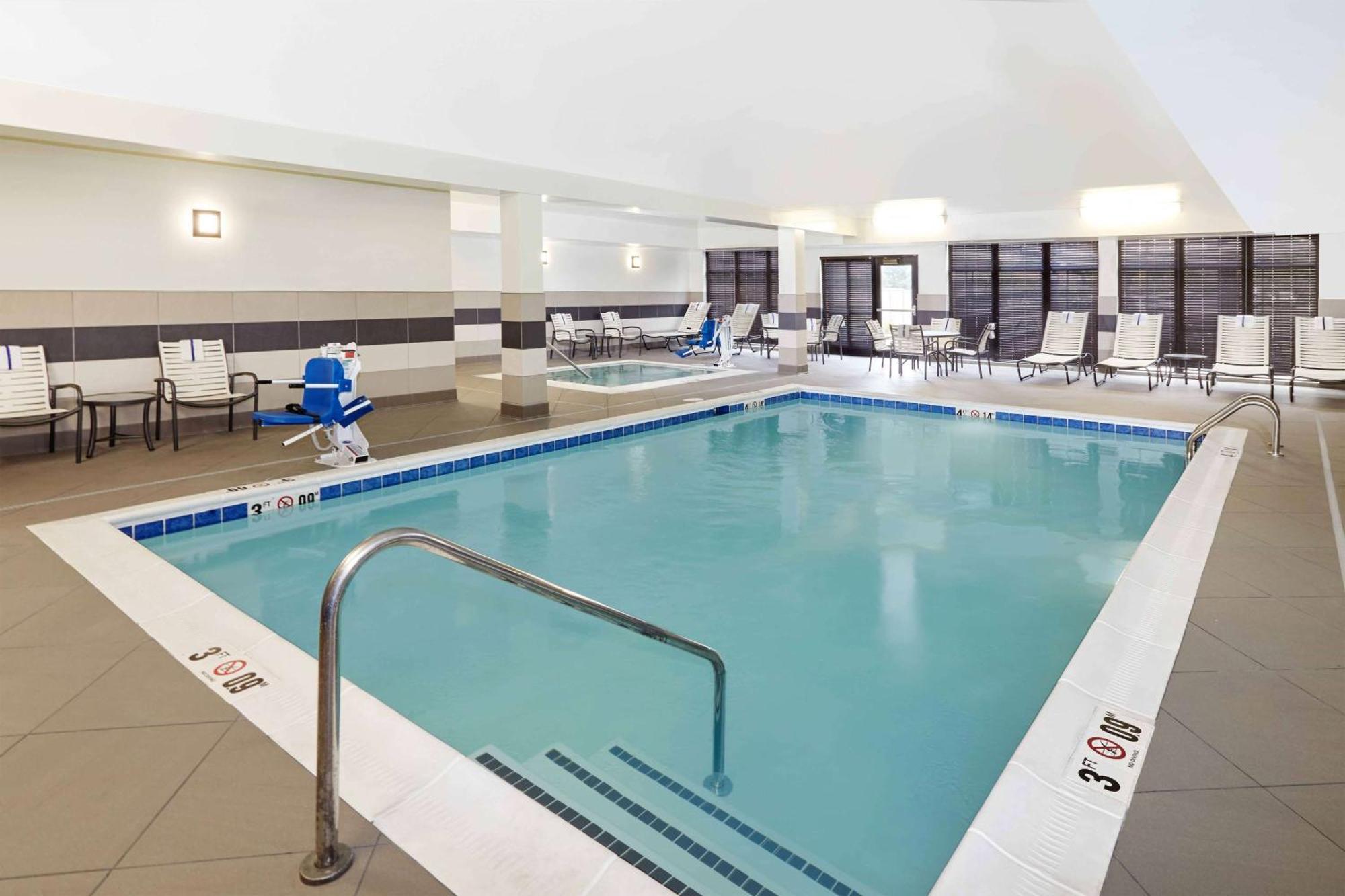Homewood Suites By Hilton Munster Exteriér fotografie